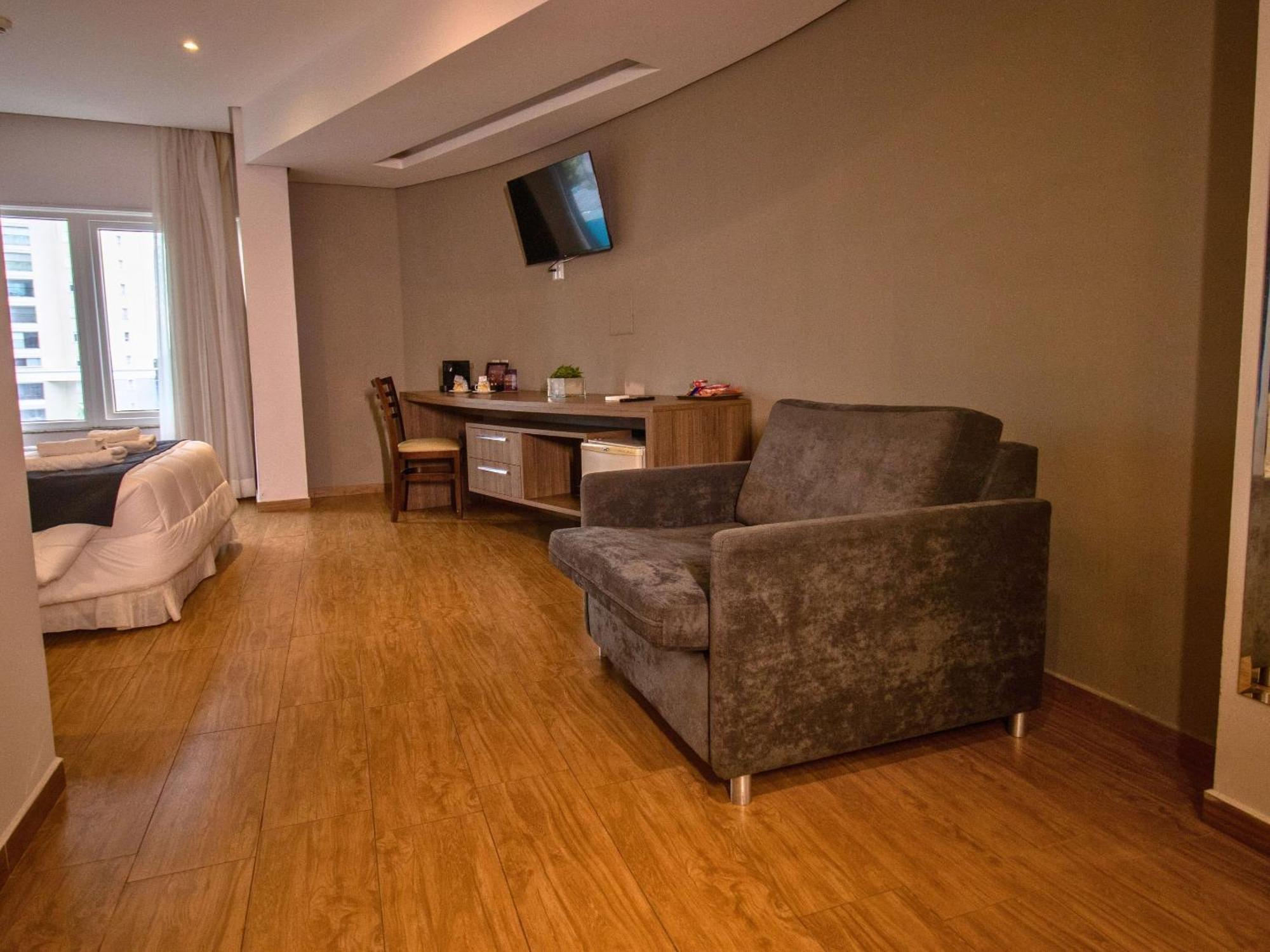 Continental Hotel 4*